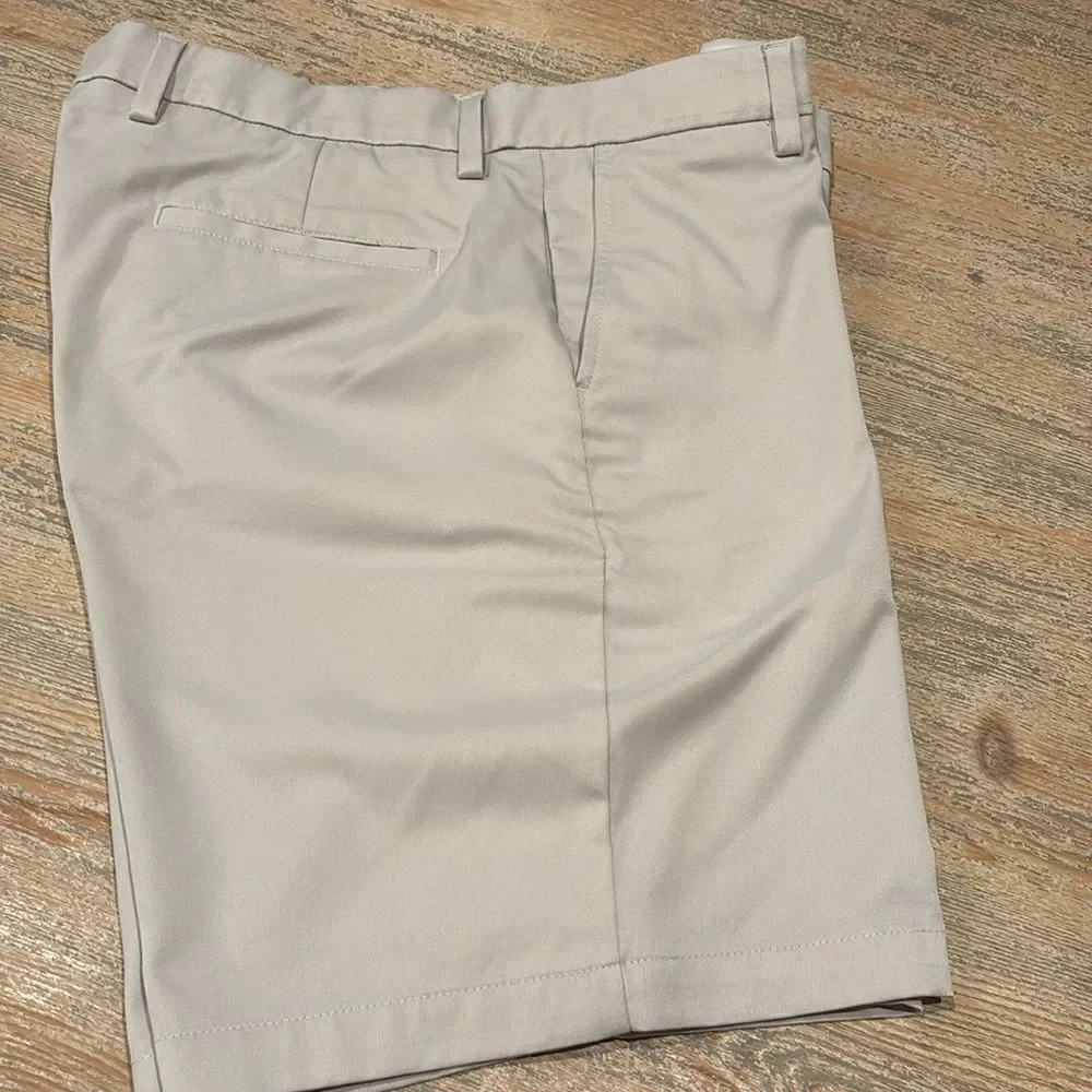 Amazon Essentials Light Khaki Golf Short size 38
